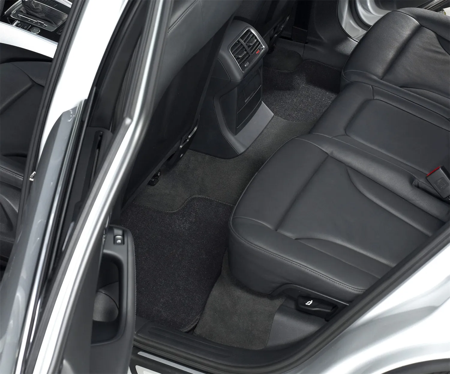 3D MAXpider L1AD00522209 - CLASSIC Floor Mat Black 2 pc. Rear [Available While Supplies Last]