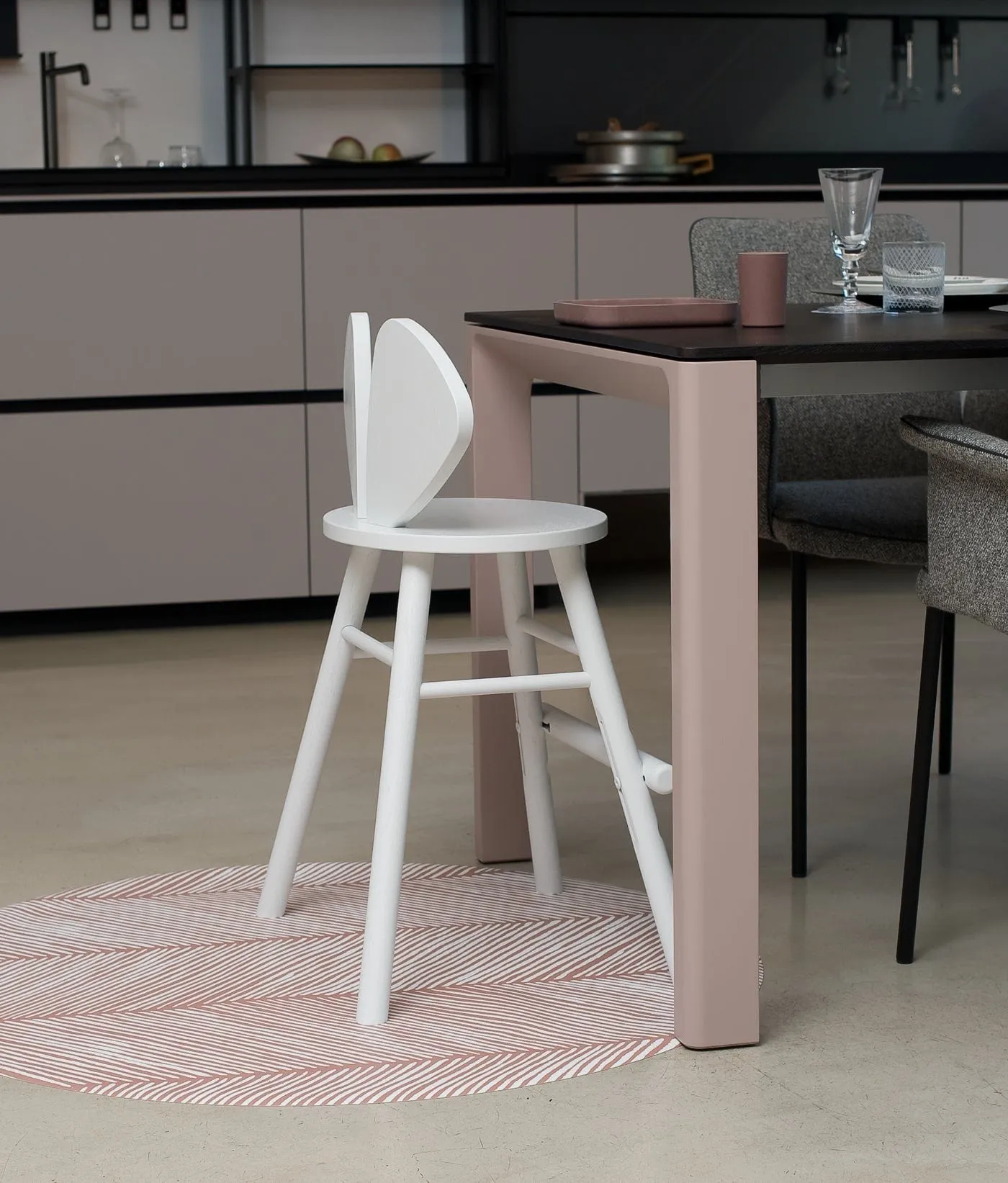 Premium High Chair Splat Mats | Sandy Lines - Sea Shell
