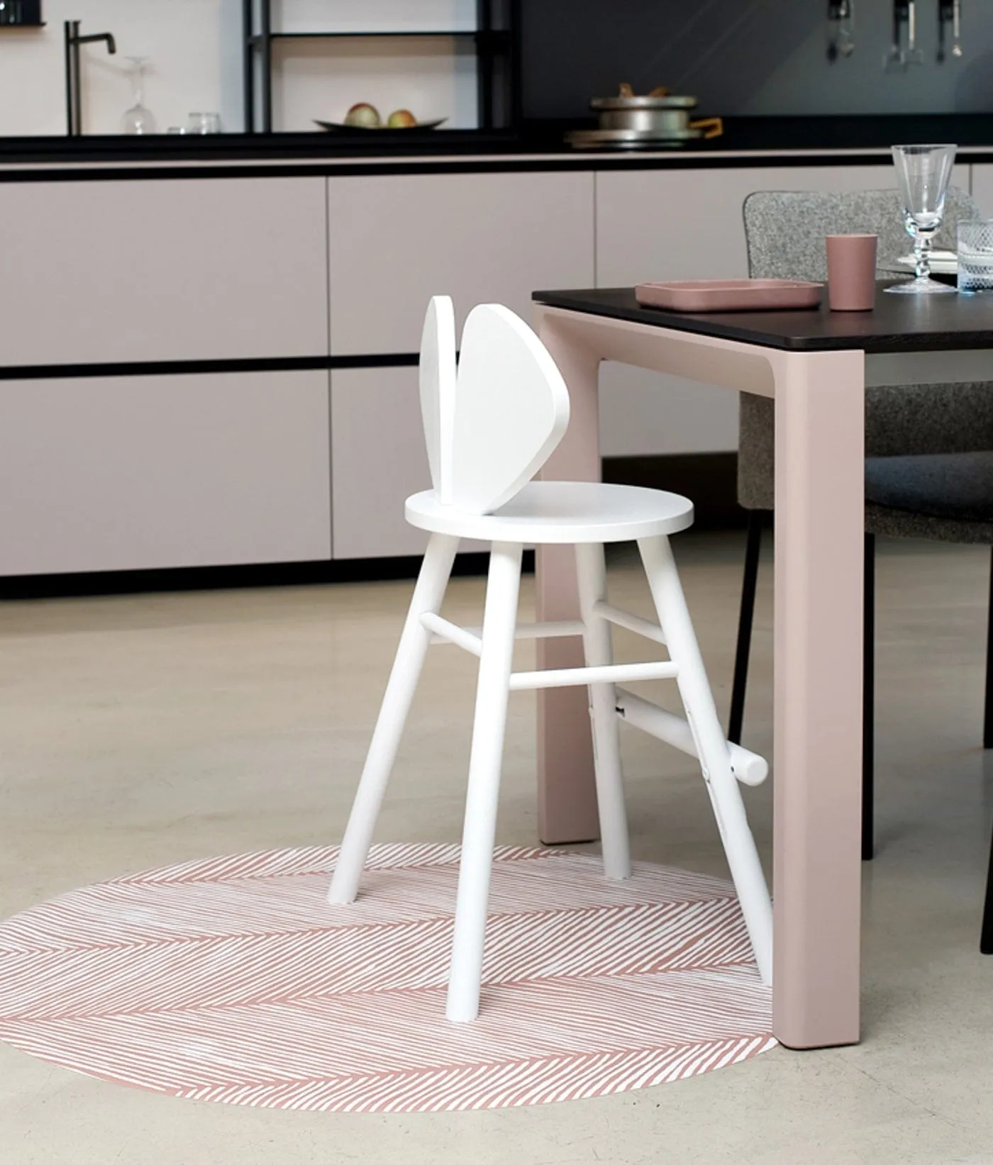 Premium High Chair Splat Mats | Sandy Lines - Sea Shell