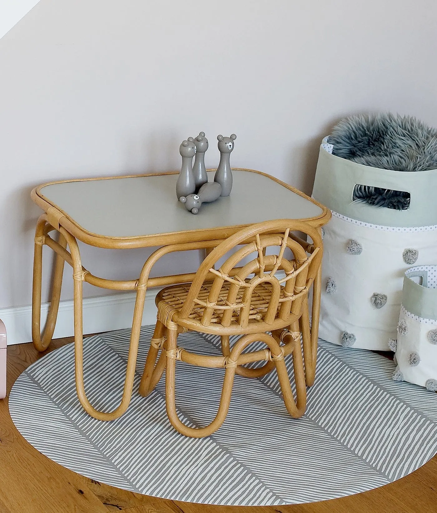 Premium High Chair Splat Mats | Sandy Lines - Stone